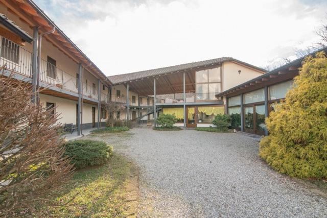Albergo Giardino Sannazzaro de' Burgondi エクステリア 写真