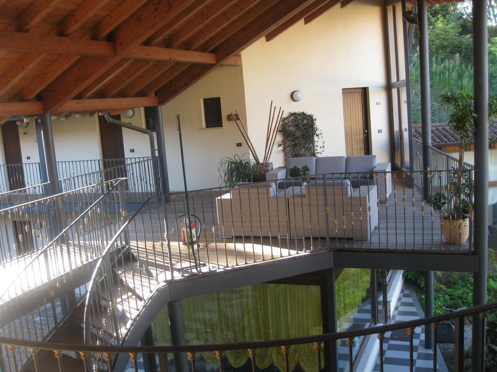 Albergo Giardino Sannazzaro de' Burgondi エクステリア 写真