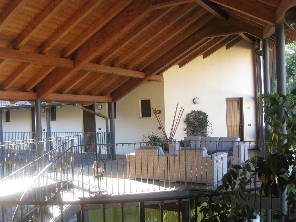 Albergo Giardino Sannazzaro de' Burgondi エクステリア 写真
