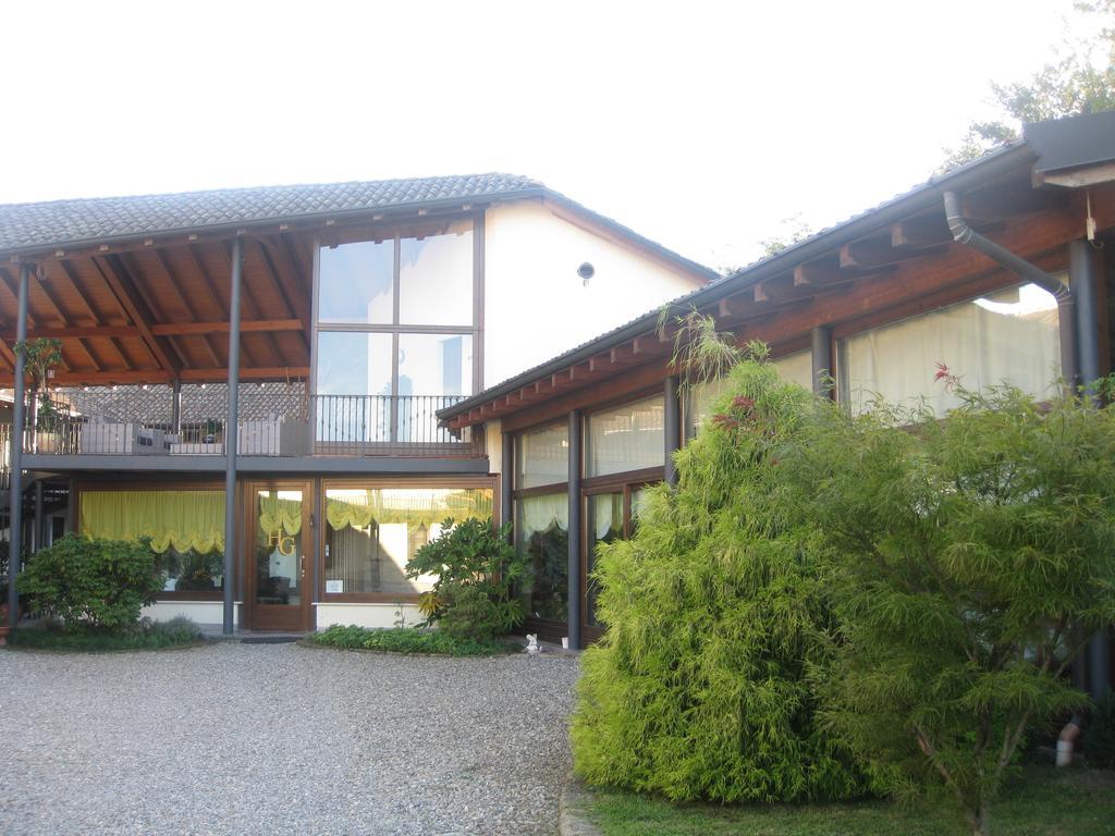 Albergo Giardino Sannazzaro de' Burgondi エクステリア 写真